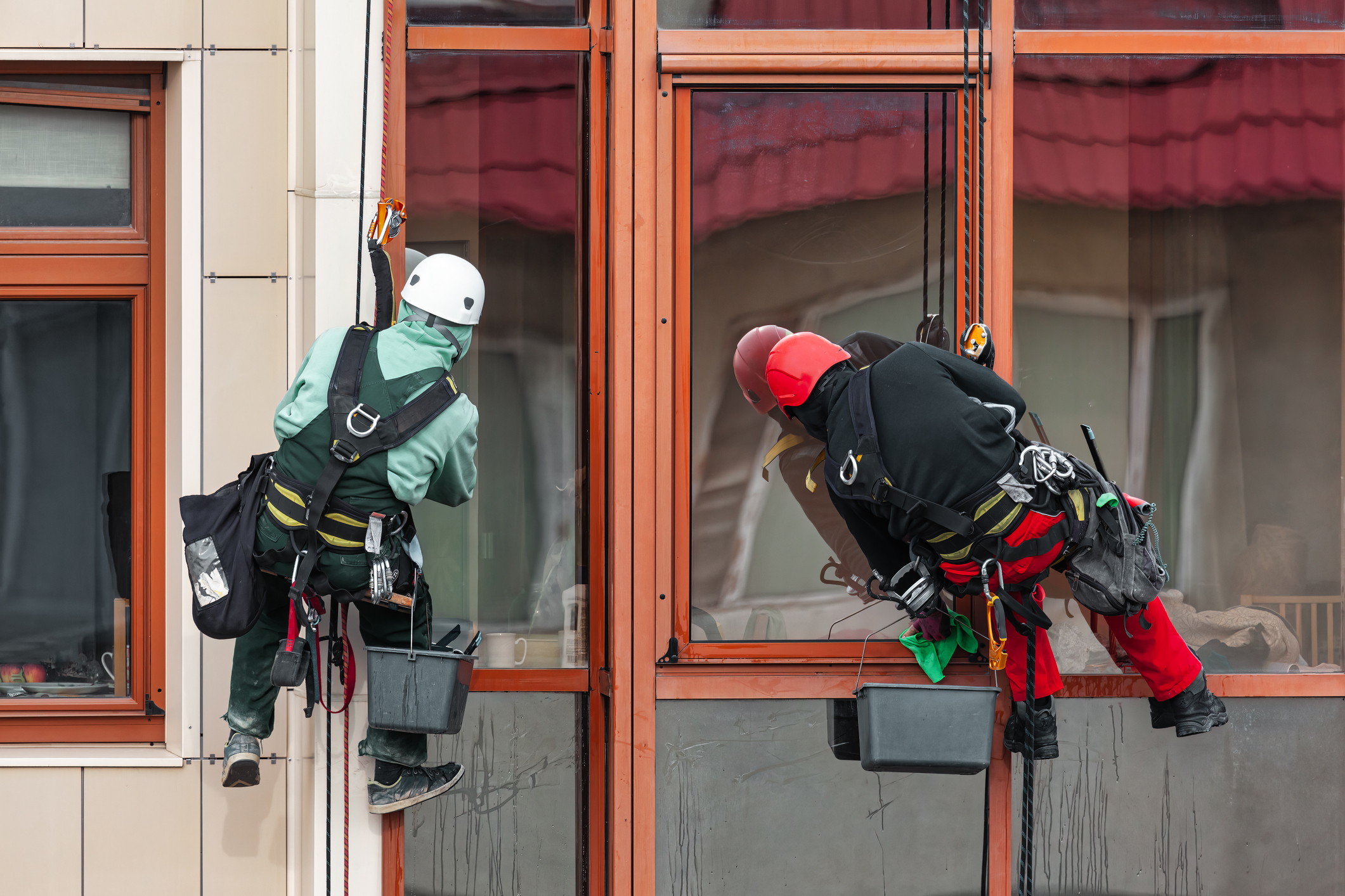 Window Washing Services: A Wise Investment for Businesses