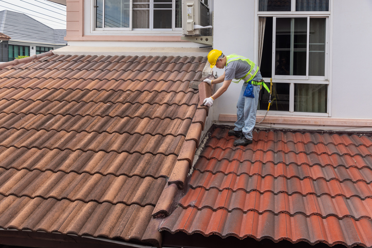 roof washing in Altoona WI